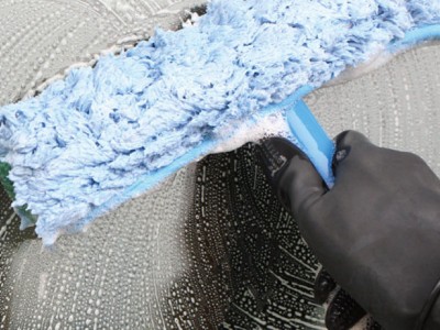 有效用的玻璃清潔劑，抹玻璃就輕鬆更方便